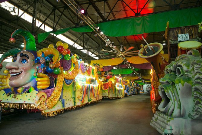 New Orleans Mardi Gras World Behind-the-Scenes Tour - Reviewing the Visitor Experience and Feedback