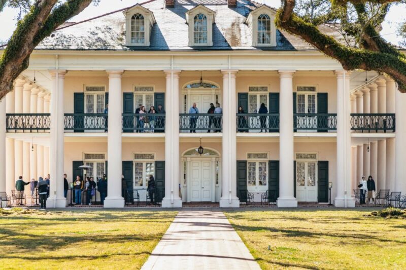 New Orleans: Oak Alley Plantation & Airboat Swamp Combo Tour - The Sum Up