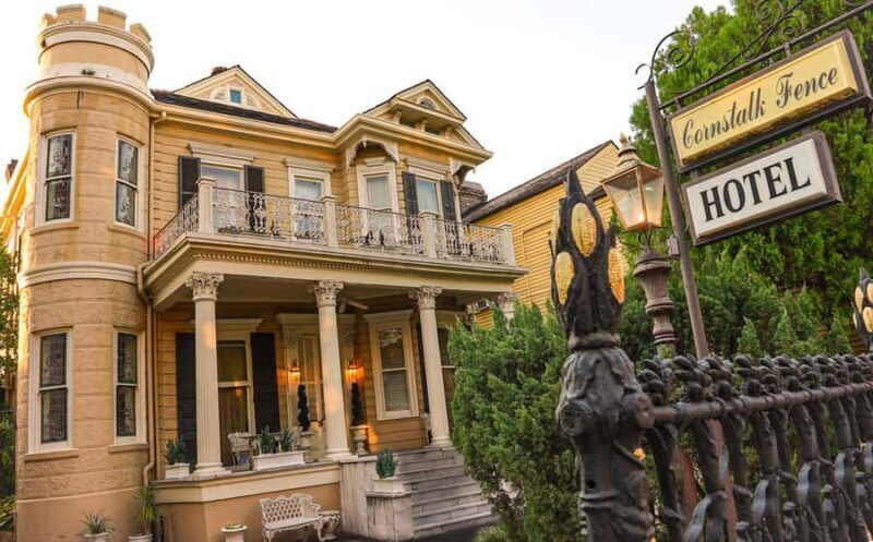 New Orleans: True Crime Pub Crawl - An Honest Look at the True Crime Pub Crawl