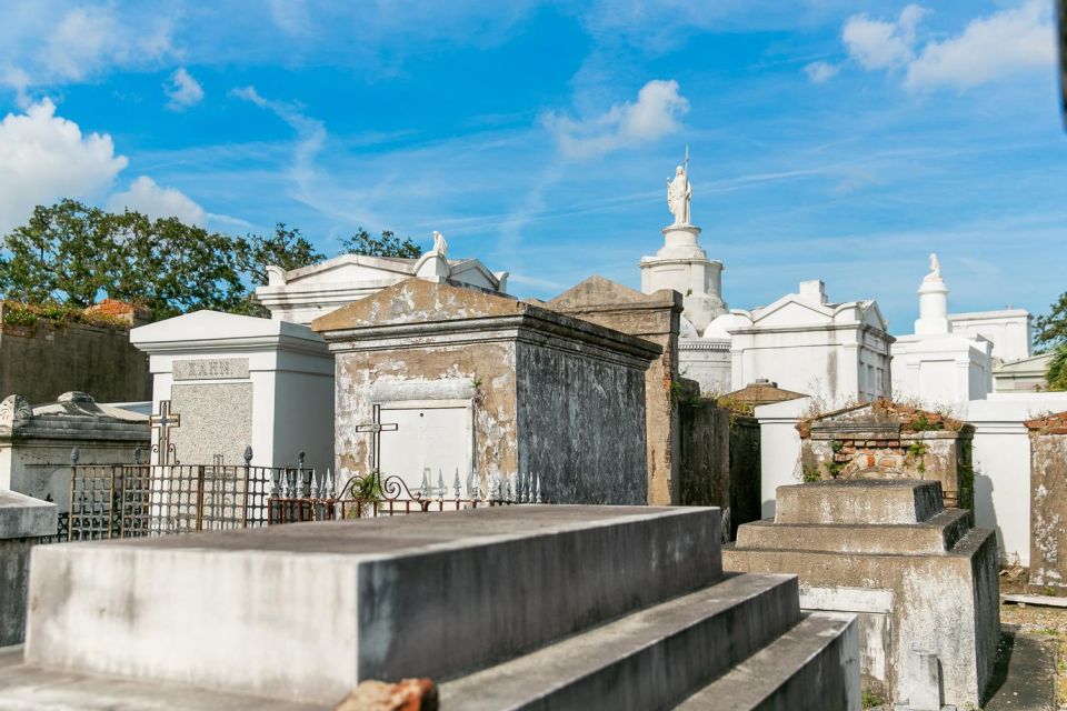 New Orleans: Walking Tour Inside St. Louis Cemetery No. 1 - Booking and Pricing Details