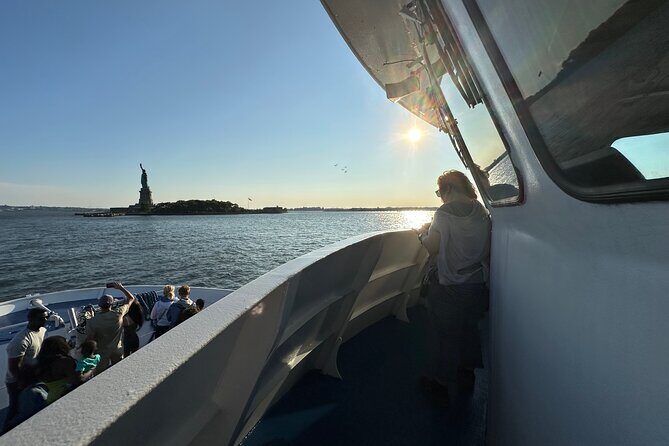 New York City 60 Minute Cruise, Liberty, Skyscrapers and Bridges - FAQs