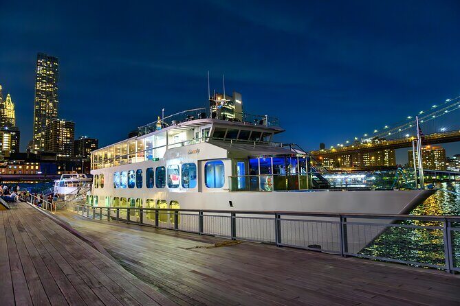 New York City Dinner Cruise on Luxury Yacht with Live Music - An In-depth Look at the Experience