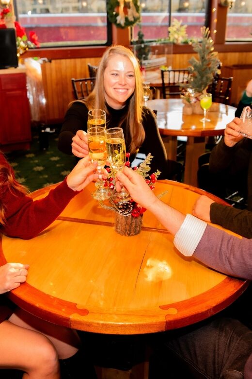 New York City: Holiday Jazz Classic Motor Yacht Cruise - Key Points