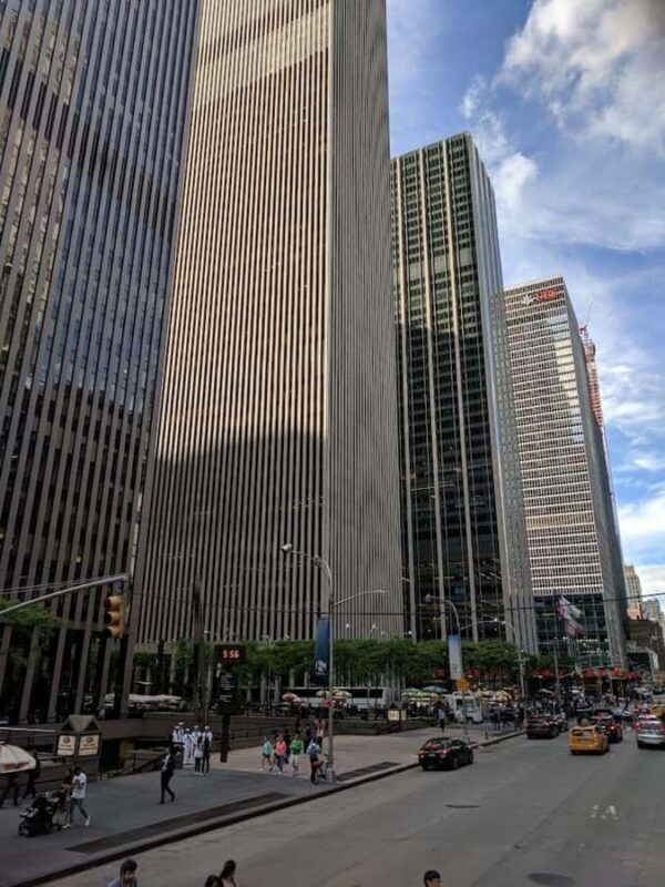 New York City: Midtown Holdouts Walking Tour - FAQ