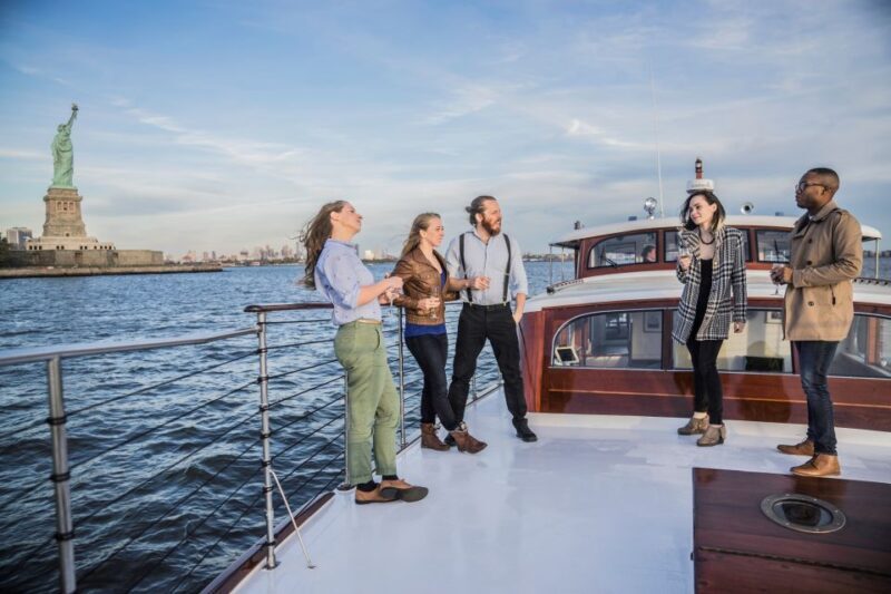 New York City: Mini Yacht Boat Ride with Sightseeing - An In-Depth Look at the Mini Yacht Experience