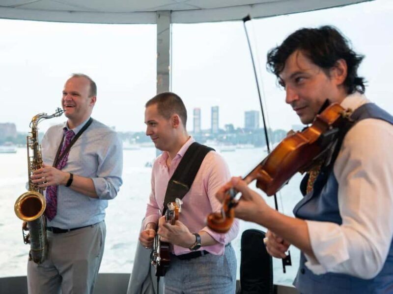 New York City: Mother's Day Brunch Cruise on the Eternity - Key Points