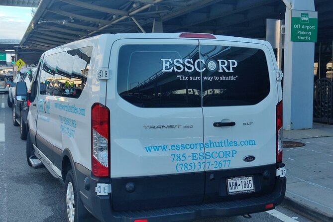 New York City Private Airport Shuttle/Car Service - Vehicle Amenities