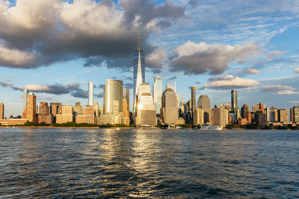 New York City: Sunset Yacht Cruise - Sights and Views