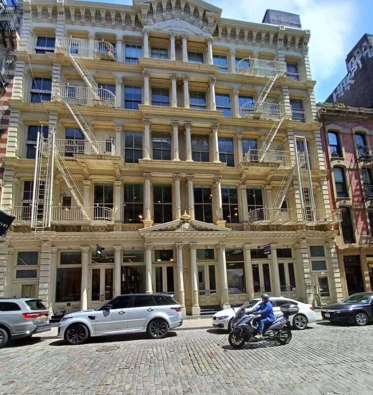 New York City: Walking Tour of SoHo and NoHo. - Key Points