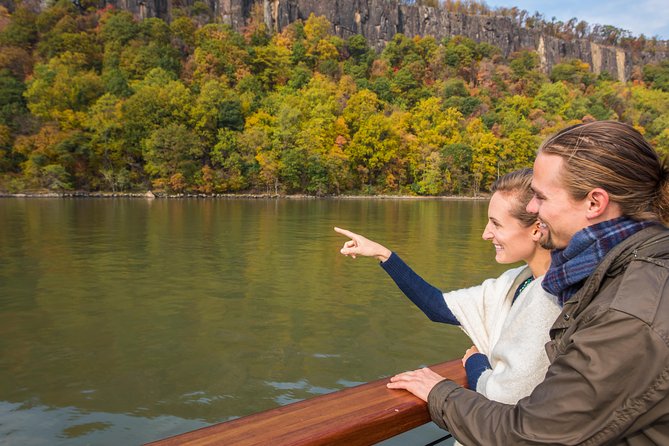 New York Fall Foliage Cruise up the Hudson River - Key Points