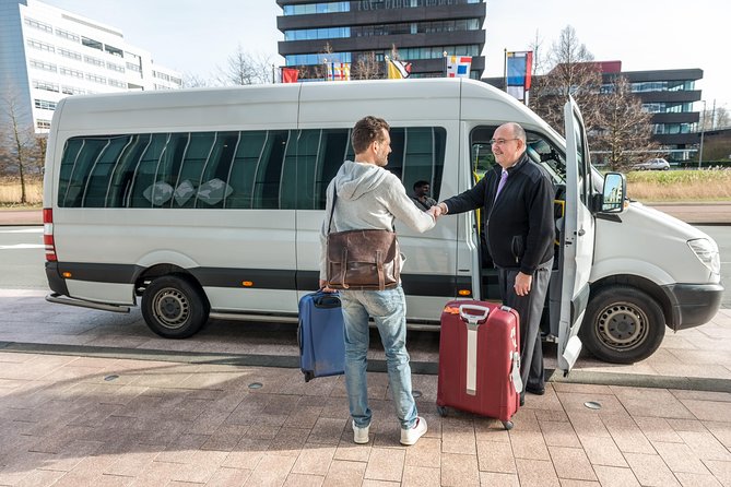 New York LaGuardia (LGA) Arrival Transfer Review - Group Size and Privacy