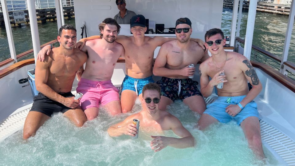 New York: NYC Hot Tub Boat Tour - Key Points