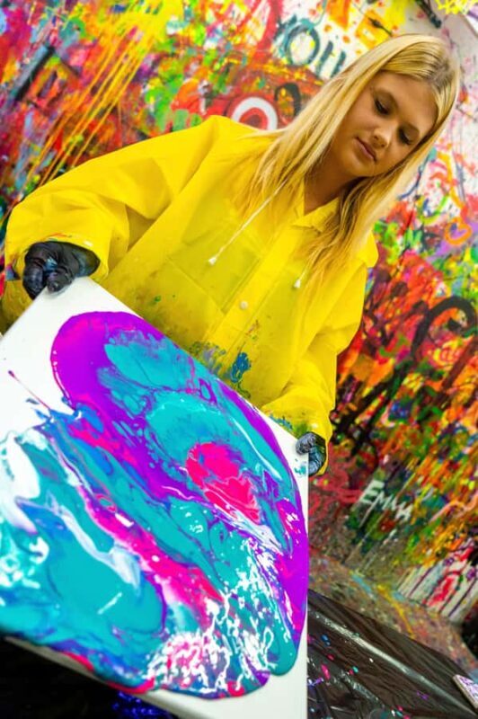 New York: Private Fluid Art Class with Supplies - How It Compares to Similar Experiences
