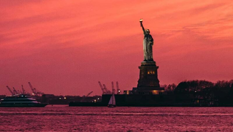 New York: Sunset Cruise with Statue of Liberty Views - A Closer Look at the Experience