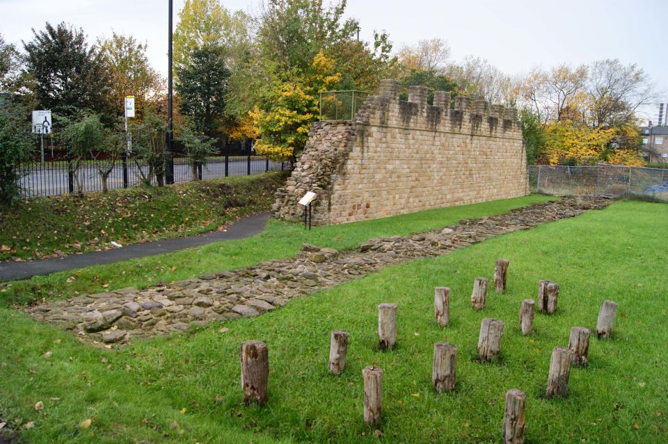 Newcastle: Hadrians Wall and Roman Fort Half-Day Tour - Itinerary Details