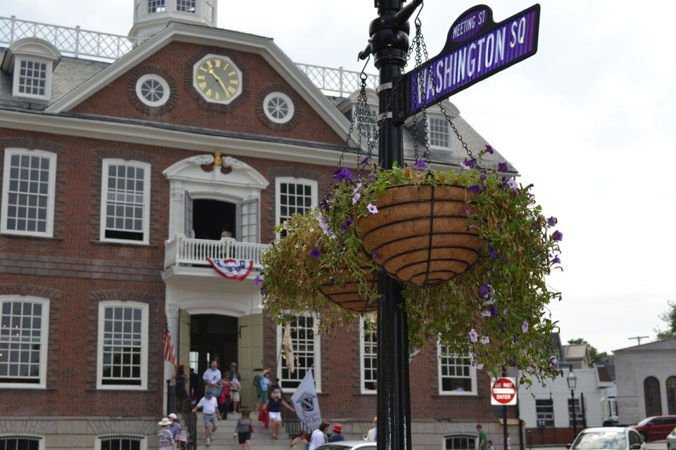 Newport: Colonial History Walking Tour With Museum Entry - Key Points
