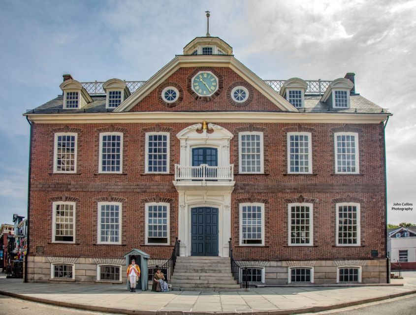 Newport: Colonial History Walking Tour With Museum Entry - Newports Settlement and Diversity