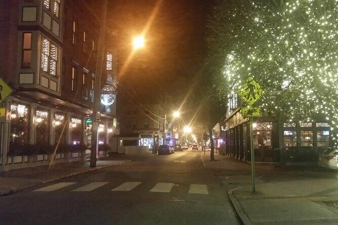 Newport Foodies Winter Stroll A Culinary Journey Through History - Who Should Consider This Tour?