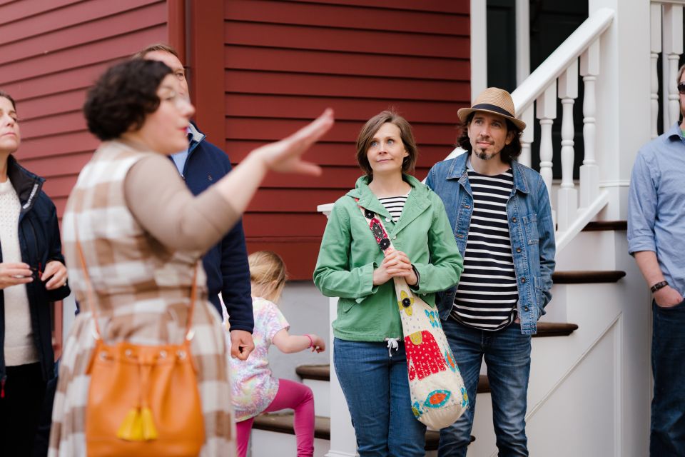 Newport: Golden to Gilded Age Guided Walking Tour - Inclusions
