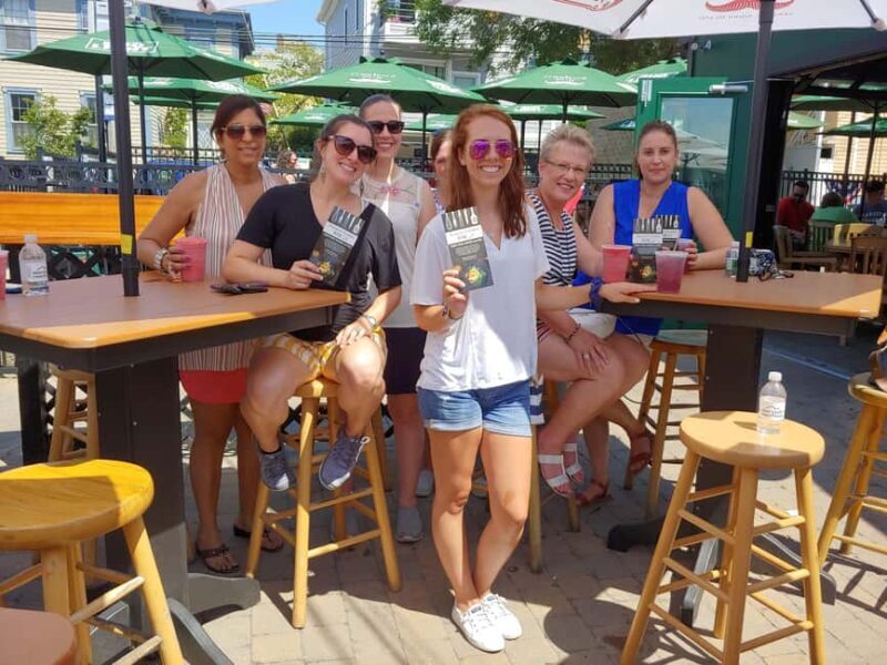 Newport: Highlights Tour with Local Cuisine, Unique History - Key Points