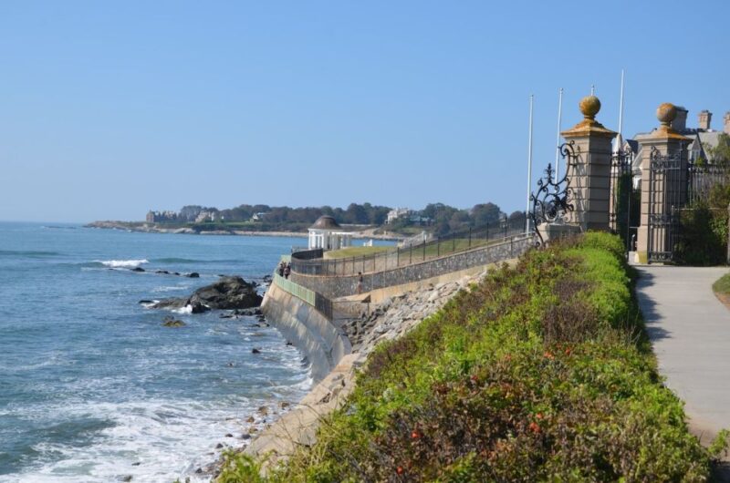 Newport, Rhode Island: Cliff Walk Gilded Age Audio Tour - Vanderbilt Family and Their Fortune