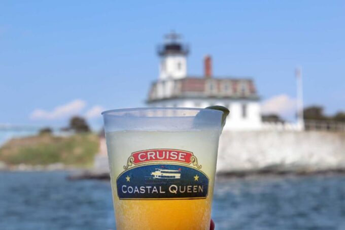 Newport, RI: Lighthouse and Mimosa Cruise - Onboard Amenities and Services