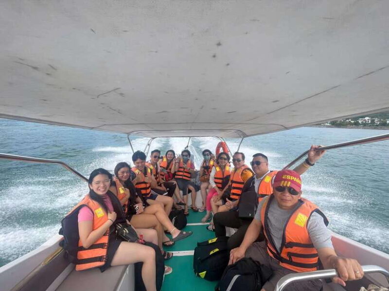 Nha Trang: Deluxe Ocean Snorkeling Tour With BBQ & Mud Bath - Visit to the Fishing Village