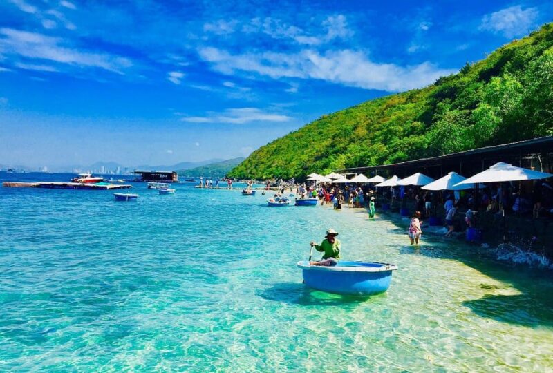 Nha Trang: Wild Island Boat Trip W/ Fish Hunting and Lunch - Location and Scenery