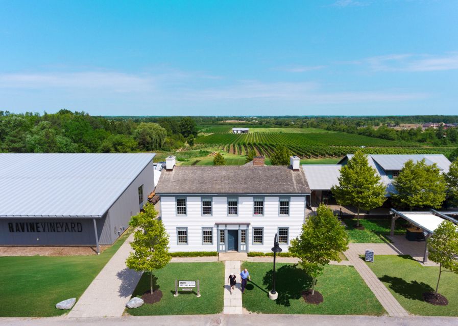 Niagara, Canada: Half-Day Winery Tour With Tastings - Award-winning Wineries of Niagara