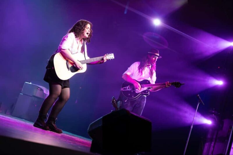 Niagara Falls, Canada: Canadiana - The Musical Ticket - The Practicalities and Logistics