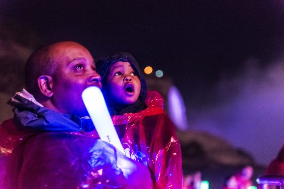 Niagara Falls, Canada: Evening Fireworks Cruise - Key Points
