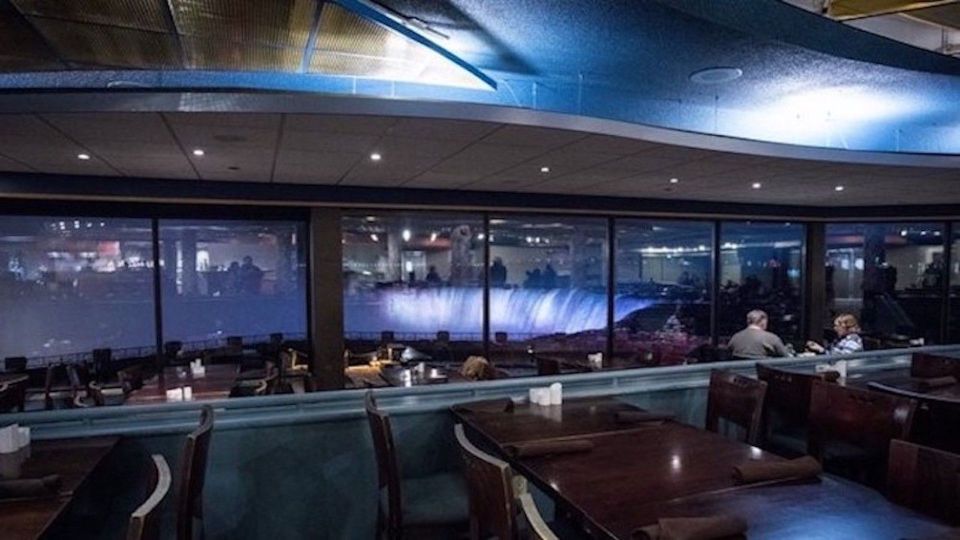 Niagara Falls Canada: Small Group Night Tour W/Boat & Dinner - Complementary Pickup and Dropoff