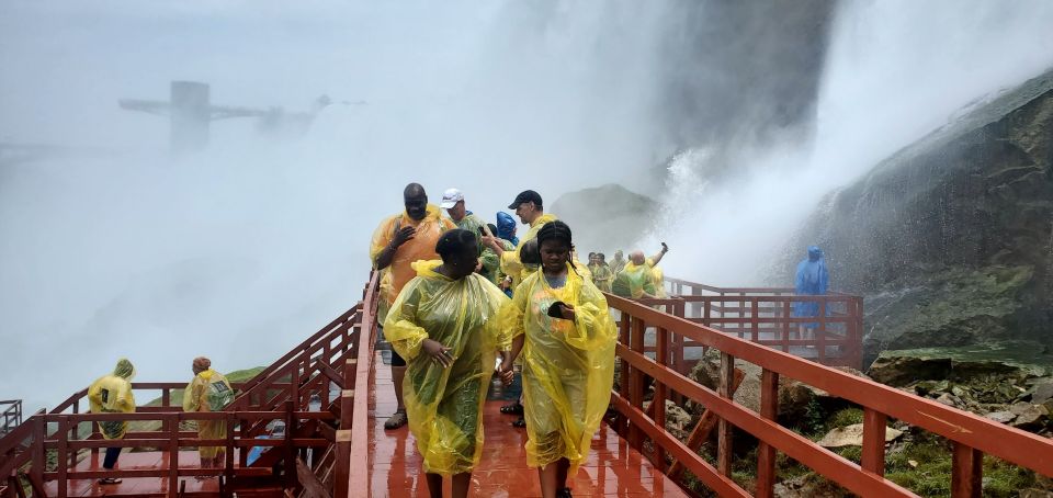 Niagara Falls Canada & USA: Small Group Deluxe Tour - Inclusions and Exclusions
