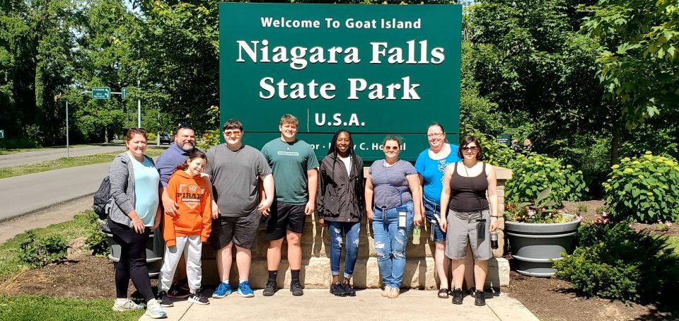 Niagara Falls Canada & USA: Small Group Deluxe Tour - Crossing the Border