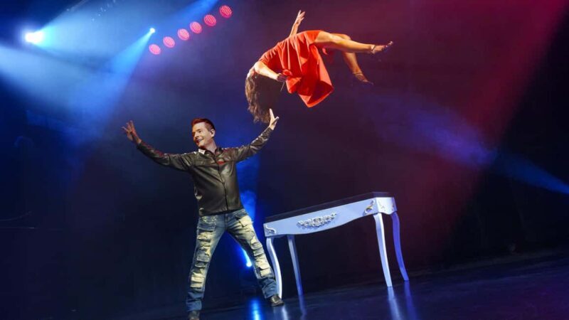 Niagara Falls, Canada: Wild Magic Show Ticket - What to Expect During the Performance