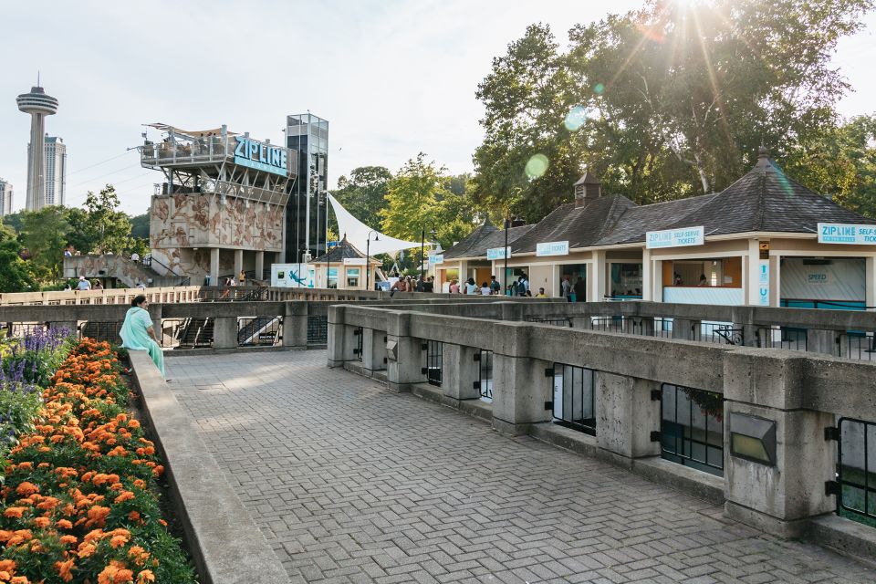 Niagara Falls, Canada: Zipline to The Falls - Shuttle Service to Starting Point