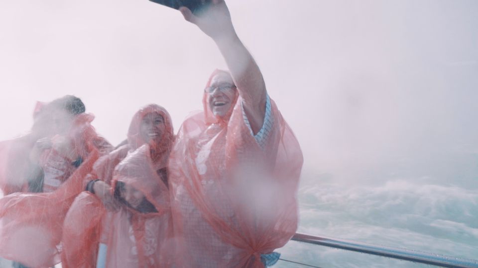 Niagara Falls: Day & Night Tour With Boat Ride and Dinner - Nighttime Illumination