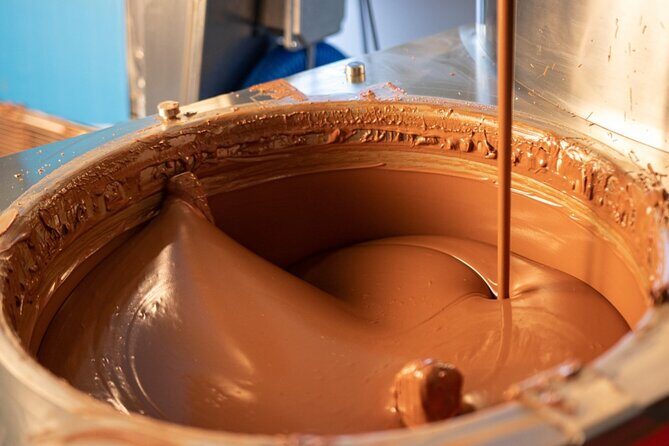 Niagara Falls Day Tour from Toronto with optional boat ride - Seasonality and Optional Activities