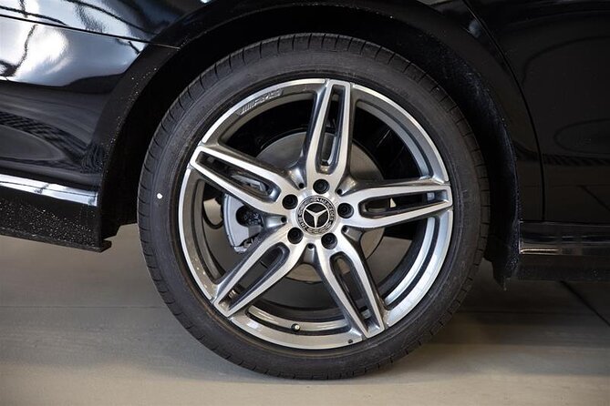 Niagara Falls or Pearson Airport Toronto Executive Black Car Service - Price and Payment Options
