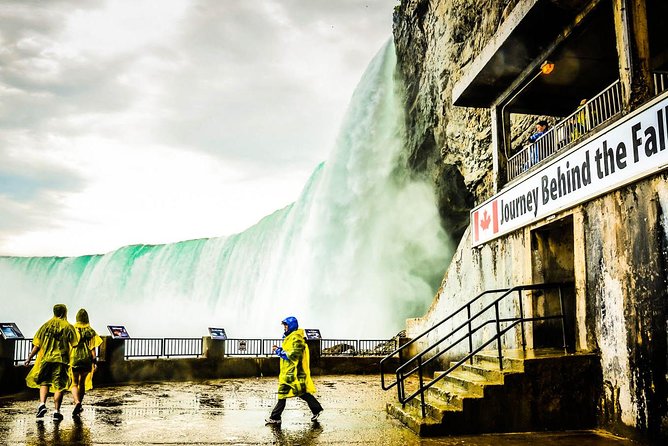 Niagara Falls Tour From Toronto With Boat, Journey Behind the Falls and Lunch - Guided Experience