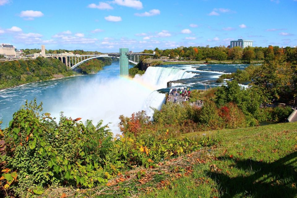 Niagara Falls, Usa: Day & Night Small Group Tour With Dinner - Sail on the Maid of the Mist