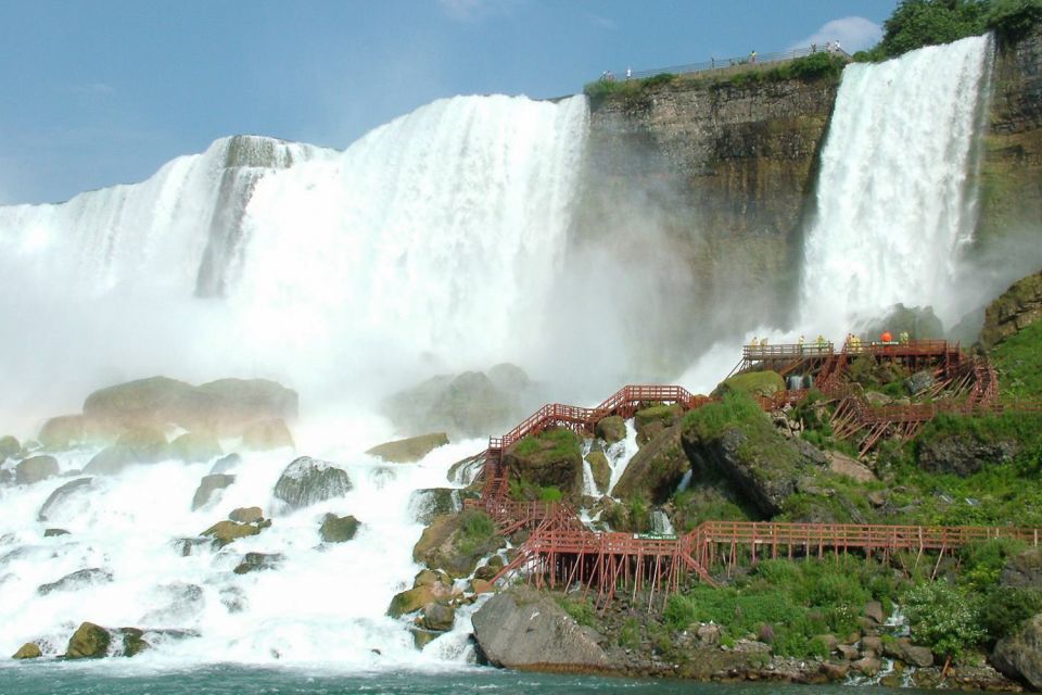 Niagara Falls, Usa: Day & Night Small Group Tour With Dinner - Witness the Illuminated Falls