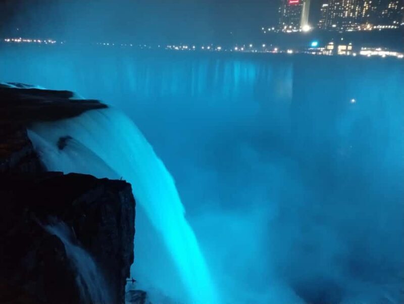 Niagara Falls USA Deluxe Winter Wonderland tour with Lunch - Exploring the Lookout Points and Landmarks