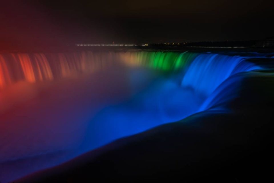 Niagara Falls, USA: Lights Show and Fireworks Tour by Bus - Pickup and Transportation