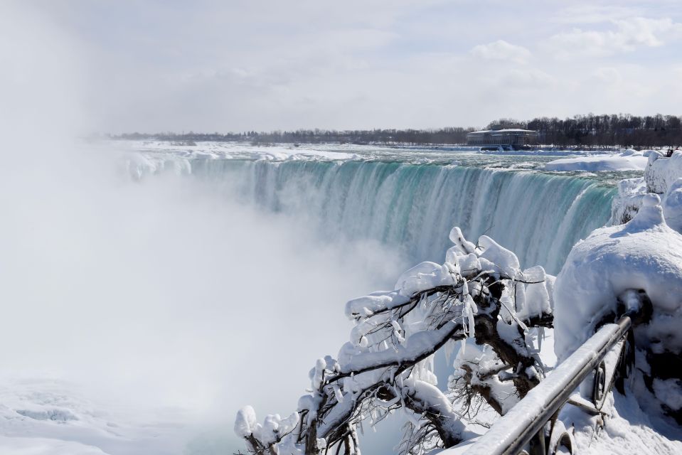 Niagara Falls: Winter Wonderland Multinational Excursion - Key Points