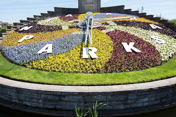 Niagara-on-the-Lake: Guided Vehicle Tour Prettiest Town in Canada - An Overview of the Tour Experience