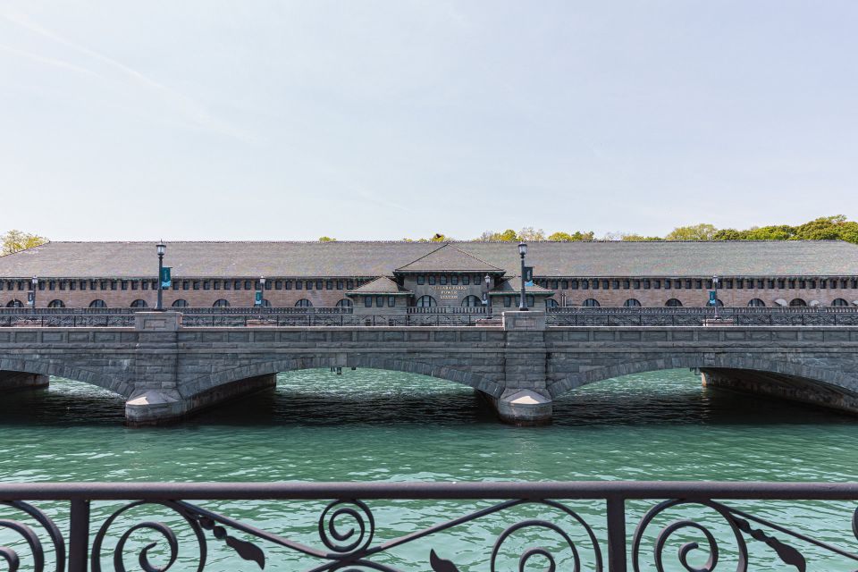 Niagara: Power Station and Tunnel Under the Falls Tour - Guided Tour of Skylon Tower