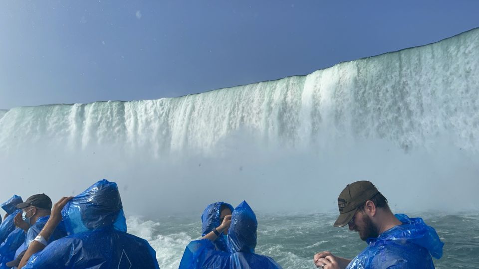Niagara, Usa: Guided Tour With Boat, Cave of Winds, & Trolly - Immersive Park Experience