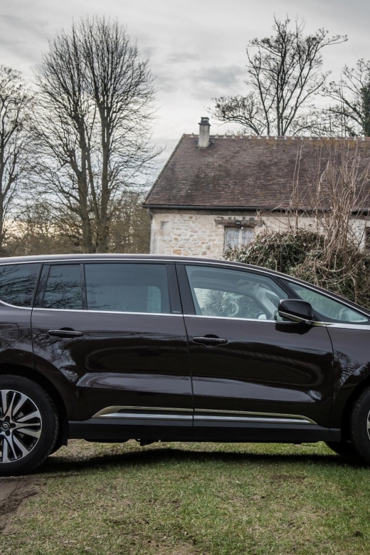 Nice: Airport Transfer to Genoa - Professional Driver Credentials