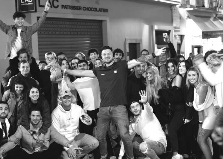 Nice Bar/Pub Crawl | 3 BEST Bars & 1 Club With Free Drinks! - Experience Highlights